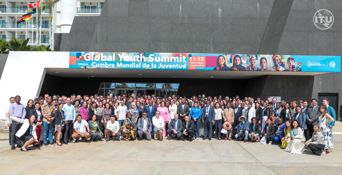 MayraArevich's tweet photo. Participantes de 31 países y los cinco continentes están en #Cuba en Cumbre Mundial de la Juventud #GSY2025, en un ambiente de colaboración, intercambio y aprendizaje mutuo. Han venido hasta nuestra isla y sus jóvenes los reciben haciendo realidad el signo del evento: conectar. https://t.co/FGDAGimL5k