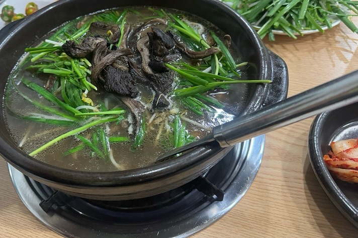 능이오리백숙? 밍승 진짜 같이 먹었나봐;;