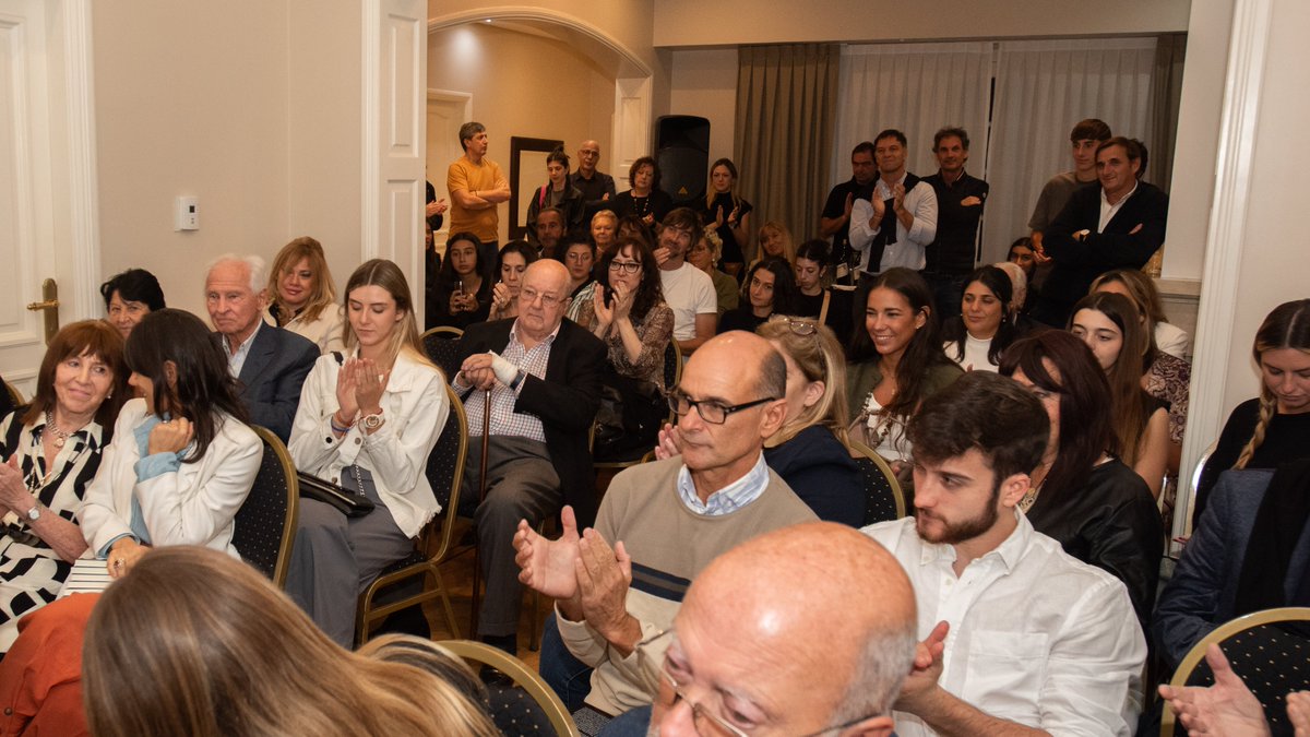 📍 Presentación de 'El catalán del diálogo', de <a href="/JavierMorRoig/">Javier Mor Roig</a>, abogado y secretario de Relaciones Institucionales de la <a href="/unlp/">UNLP</a>, junto al delegado <a href="/josepvivesp/">Josep Vives</a> 

📚 Un libro que rescata la historia de Arturo Mor Roig, inmigrante catalán que marcó la política argentina del siglo XX