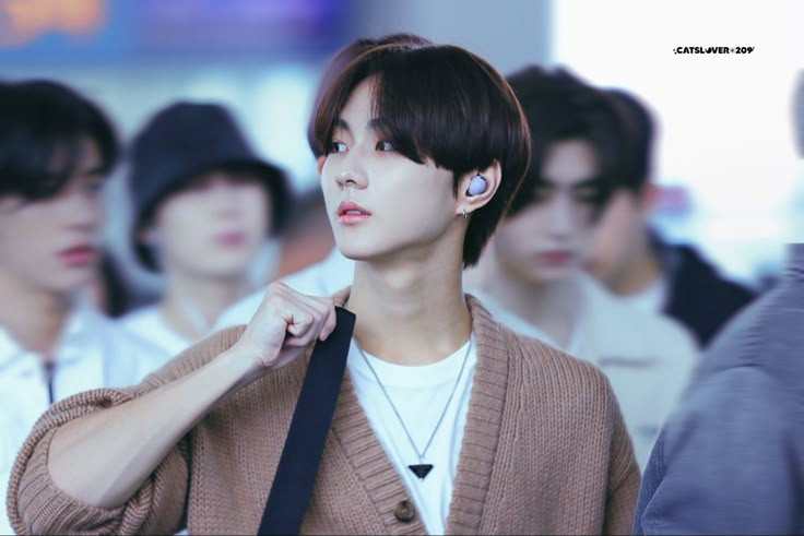 honeyedrain's tweet photo. a #jaywon few au | academic rival (enemies in public, lovers in private) https://t.co/MsYo1HREAv