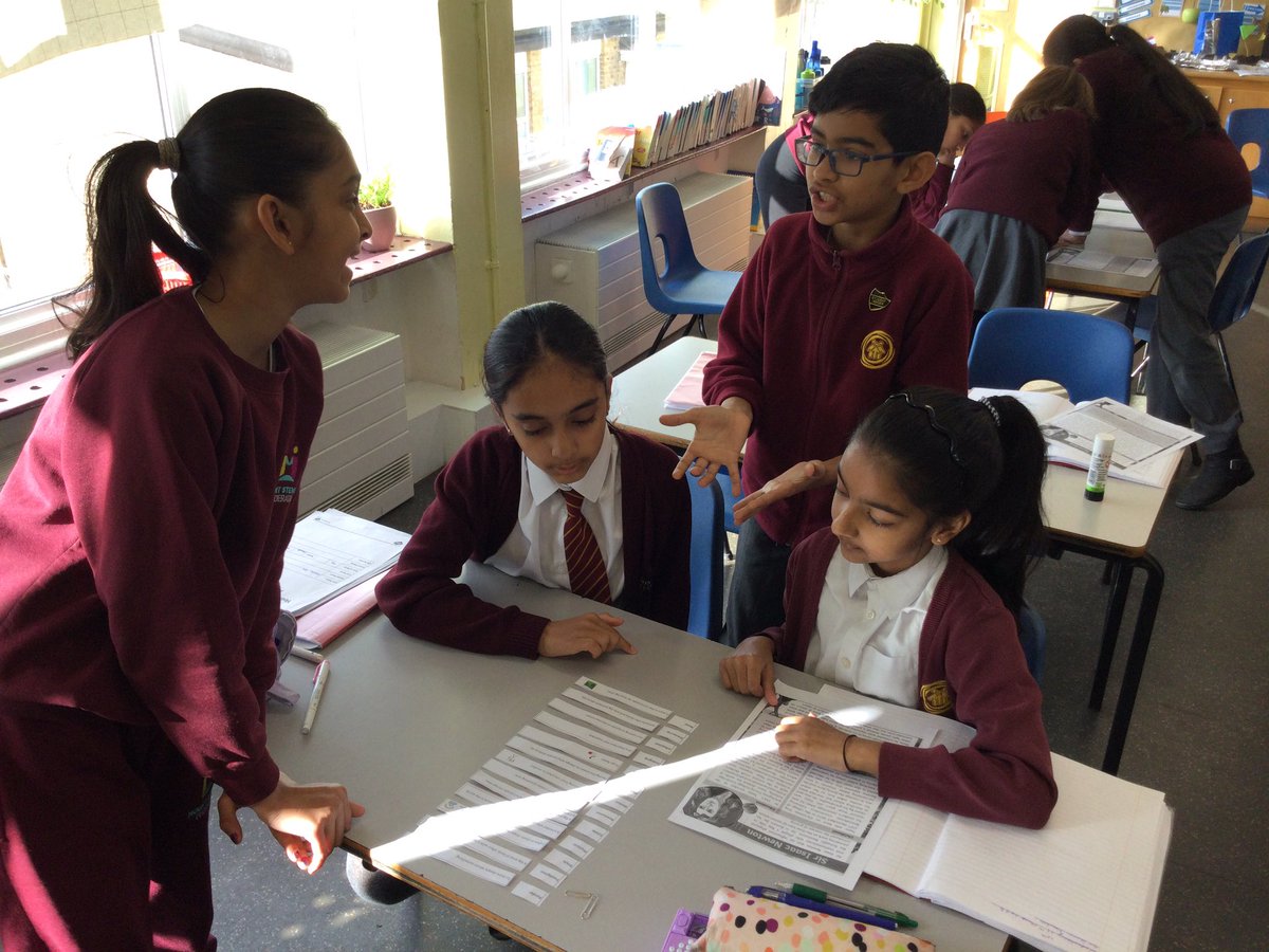 MountStewartSch's tweet photo. 5S are working collaboratively on a science vocabulary activity where we are challenging our friends to strengthen our understanding. #tmssyear5 #tmssscience #tmssscienceweek https://t.co/KVq4mA7vxQ