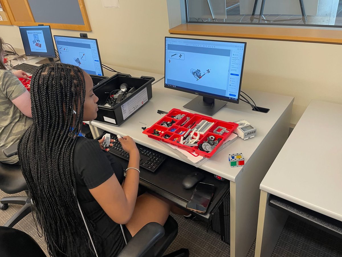 Registration is open for one of the most fun weeks of the year!! Engineering Summer Camp is from June 23rd to June 26th! Experience life as an engineer through lab projects and more! widener.edu/events/enginee… #summercamp #engineeringsummercamp #engineering #stemeducation