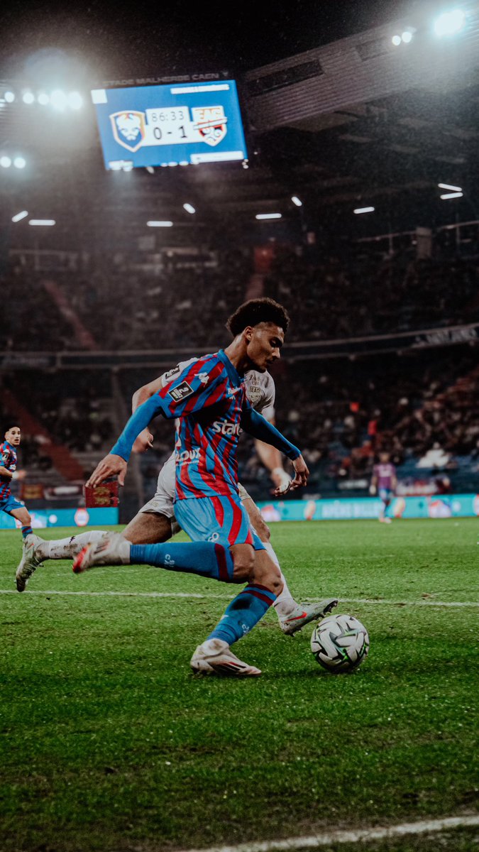 🚨Je cherche une média foot avec qui collaborer en ligue 1. 
Photographe passionné, j’ai déjà eu la chance de photographier la ligue avec le SMCaen ❤️💙
Je laisse la magie de X opéré ! 
Voici une aperçu de mon travail : 
RT apprécié ! 🫶🏼