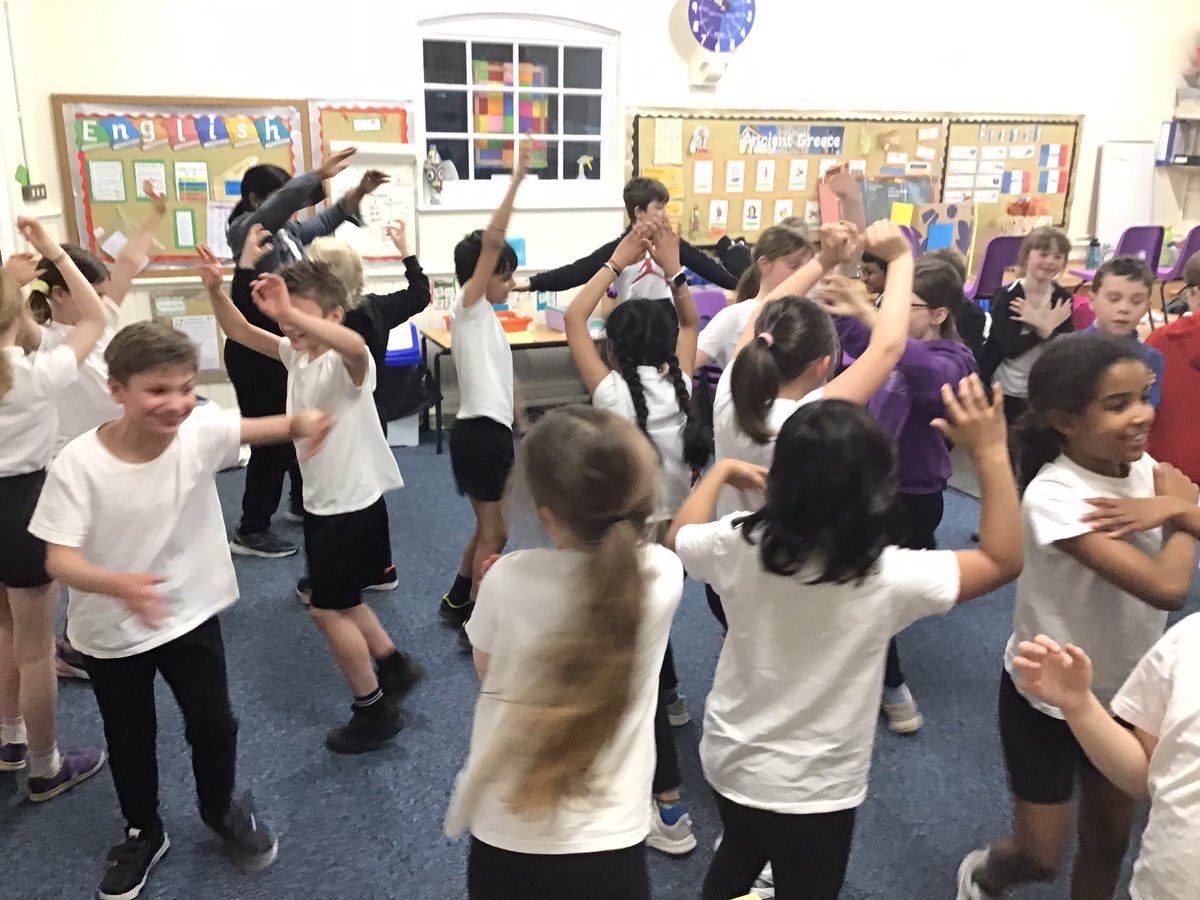 ClaphamTerrace1's tweet image. Year 4 are learning about how dance can represent your worldview. We have explored a Hindi dance and a dance from Turkey. #RE #worldviews