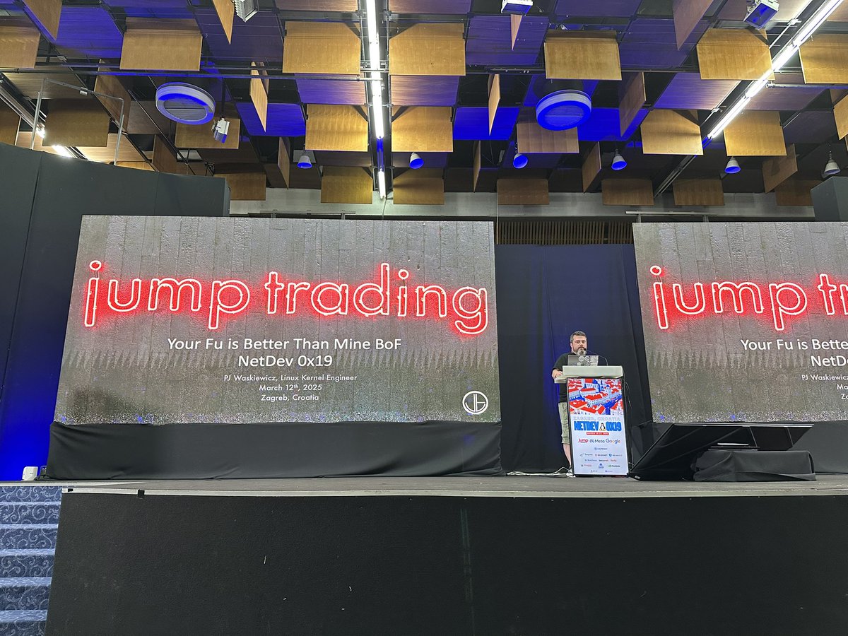 merryPirates's tweet photo. And with the last lecture for the day, Mr. PJ Waskievitcz with the “BoF: Your Fu is better than mine”. #netdevconf https://t.co/TUbWELYbmI