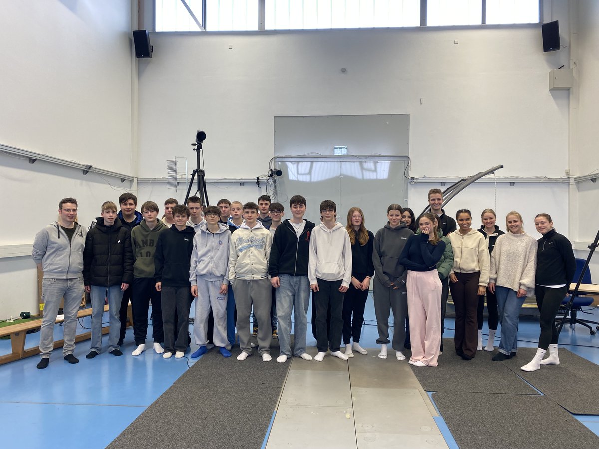 Our annual ‘sport science meets school’ project was successfully completed by our M.Ed. students and 9th graders from Hopsten. They conducted sport #scientific #research on the standing long jump and whether the arms create helpful #momentum. A great experience for both parties!