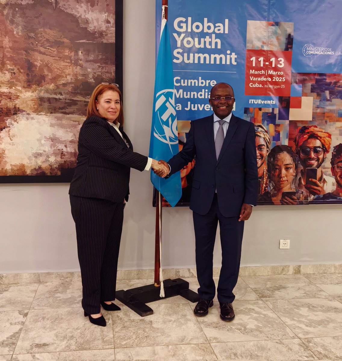 Participando en la cumbre #GYS2025, tuvimos el grato honor de reunirnos con el señor <a href="/ITUBDTDirector/">Cosmas Zavazava</a>. Compartimos la necesidad de fortalecer alianzas asociadas a procesos de colección de datos y manejo de estadísticas del sector, innovación,  capacitación, entre otros temas.