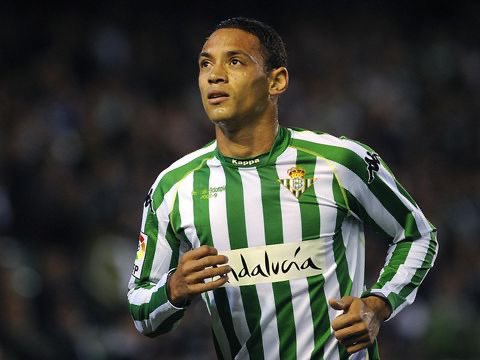 OrgulloBetis's tweet image. Te falta un delantero para completar el equipo y solo puedes fichar a uno. ¿Con quién te quedas?

RT: Ricardo Oliveira

❤️: Rubén Castro
