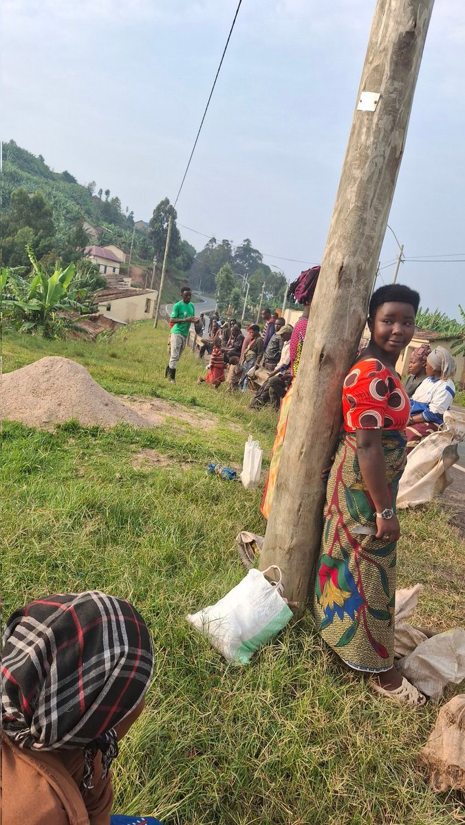 FTuFidele's tweet photo. It was on Tuesday 11st March 2025. I attended community cleaning &amp; Meeting in @Muhanga District @Remera cell. We took time to share how climate change is extreme challenge to the world and the role of each and every one in fighting against climate change #GreenRisingRwanda https://t.co/M7iIjcFOHW