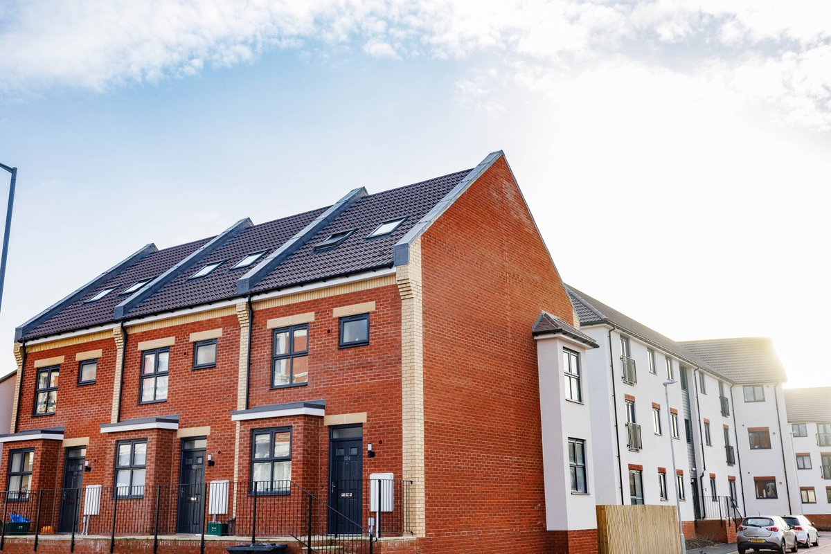 Residents have moved into a new affordable housing scheme at Avonmouth🏘️🌳

The development provides affordable homes to rent for local people. We partnered with Bristol City Council and Clayewater Homes to build it.

Read more:    
bit.ly/4kCdKyq 👈

#Bristol #NewHomes