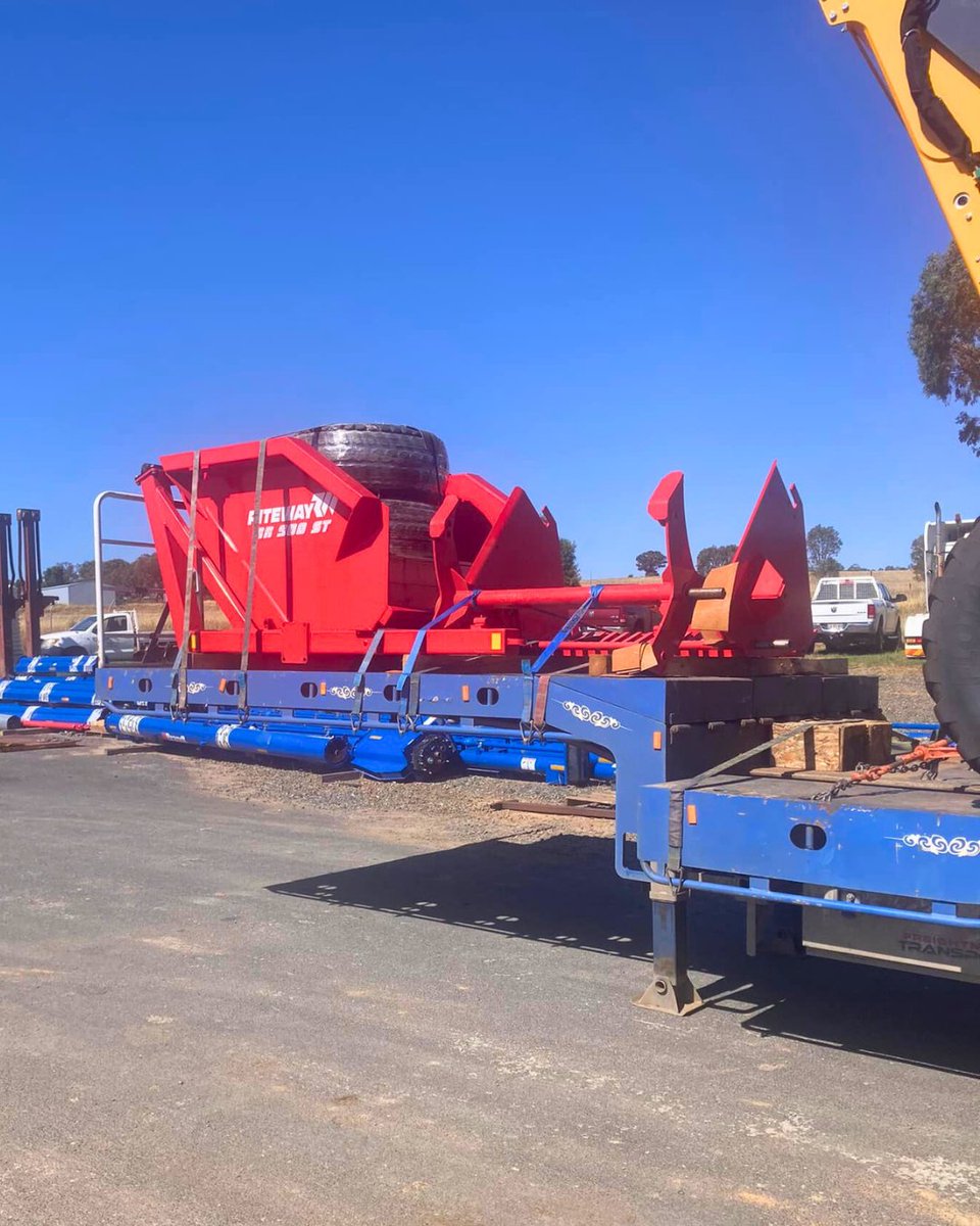 Equipment dealers across the world are busy getting Rite Way orders out the door! Do you have all the equipment you need for #plant25?  

Pictures from Geronimo Farm Equipment out in Australia!  

#Farming #Seed25 #Agriculture #FarmEquipment #RiteWayMfg