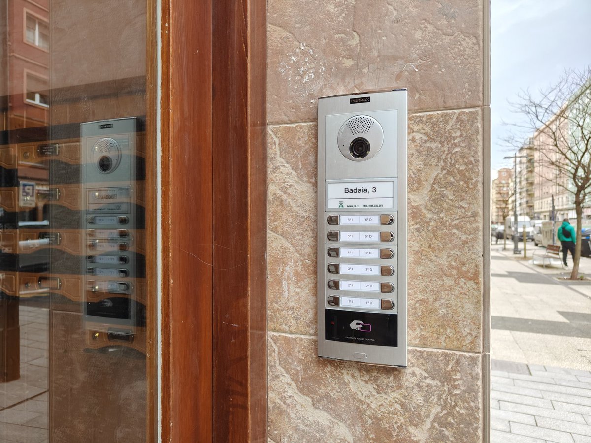 ¿Todavía no te has pasado al videoportero? ¡#EstrenaTuVideoportero ya!