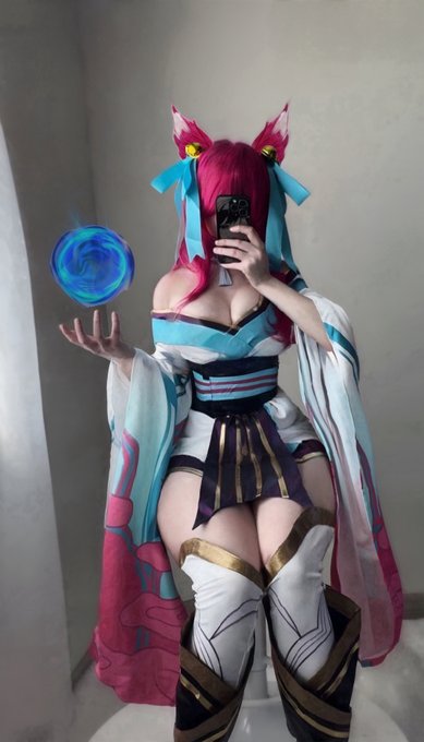 spirit blossom ahri https://t.co/uDjNQHNOOM