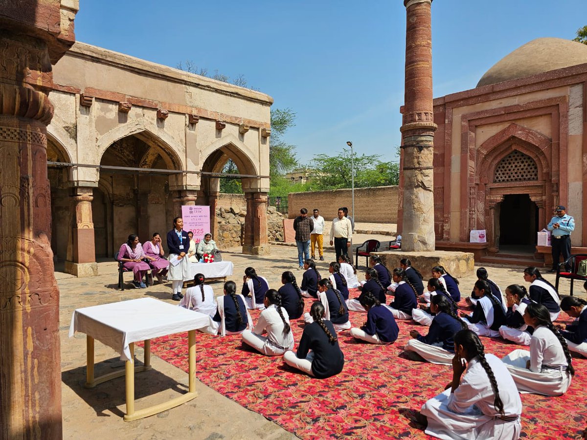 ASIChandigarh's tweet photo. The ASI, Chandigarh Circle is celebrating 50th International Women's Day (8th -15th March2025). On the 5th Day, an event was organised at Lat Ki Masjid Firoz Shah's Palace,Hissar,Haryana..
#internationalwomensday
#ArchaeologicalSurveyofIndiaia
#MinistryOfWomenAndChildDevelopment https://t.co/uIS4XZdoHS