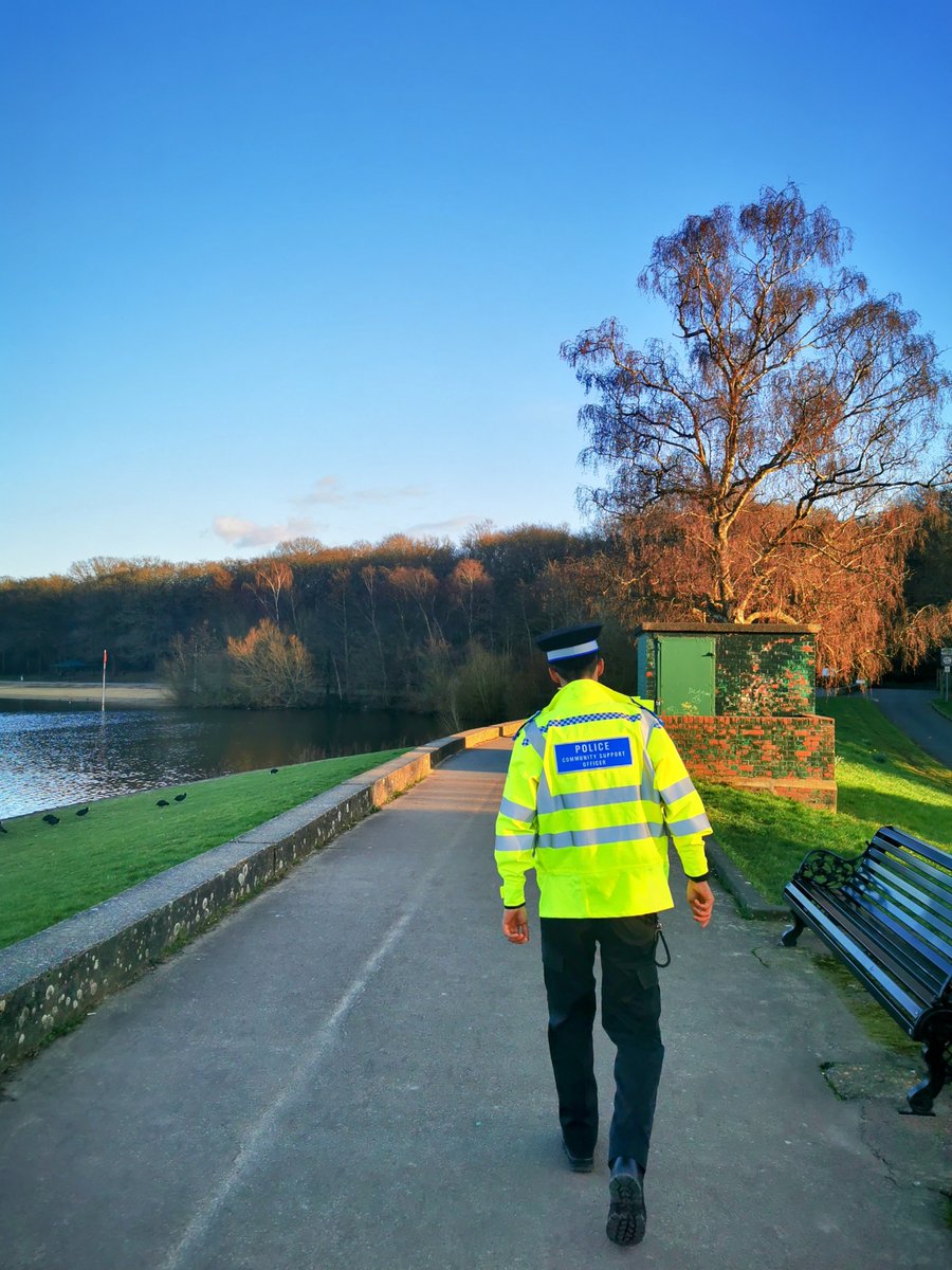 You brand new PCSO for Ruislip Ward was out and about all over the ward on his first day, covering The High Street, Manor Farm, and all the way down to the Lido.