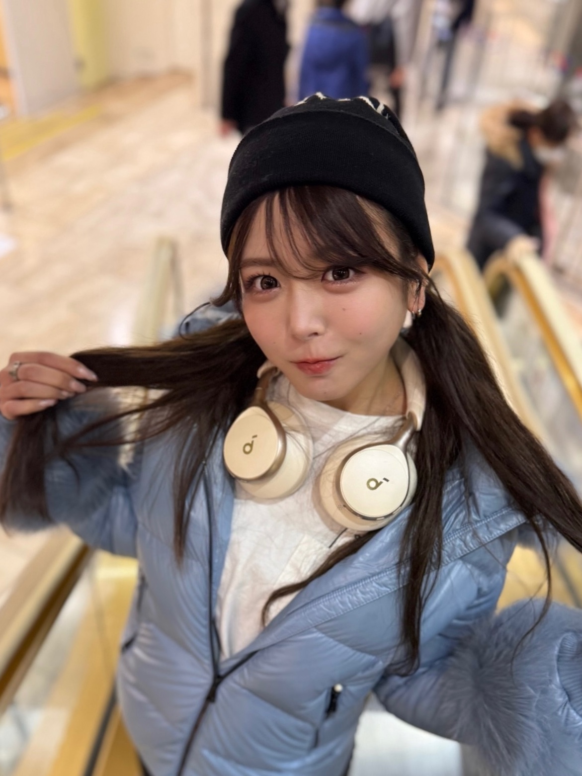 ちゃみ様♡ありがとうございます♡ 愛純百葉 | 最近また寒すぎてやばいね🥺❄️ #愛純百葉 #MOMOHA