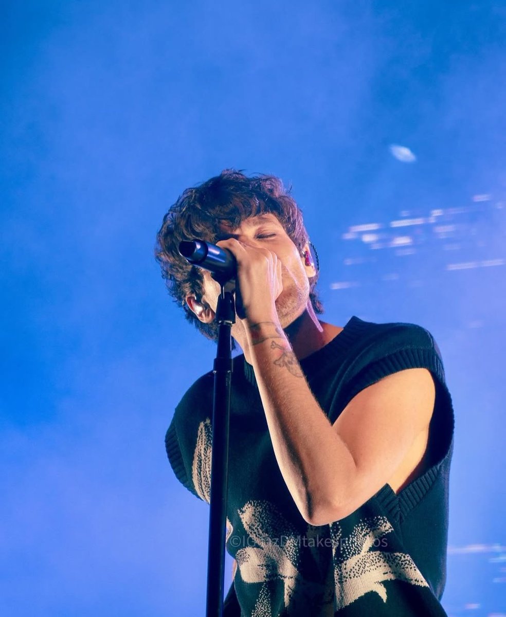 ltstanbrasil's tweet photo. 📸 | Louis durante sua apresentação no #LouisAtElectricBrixton. 

©️ lizdmtakesphotos https://t.co/lKIsPL7xJn