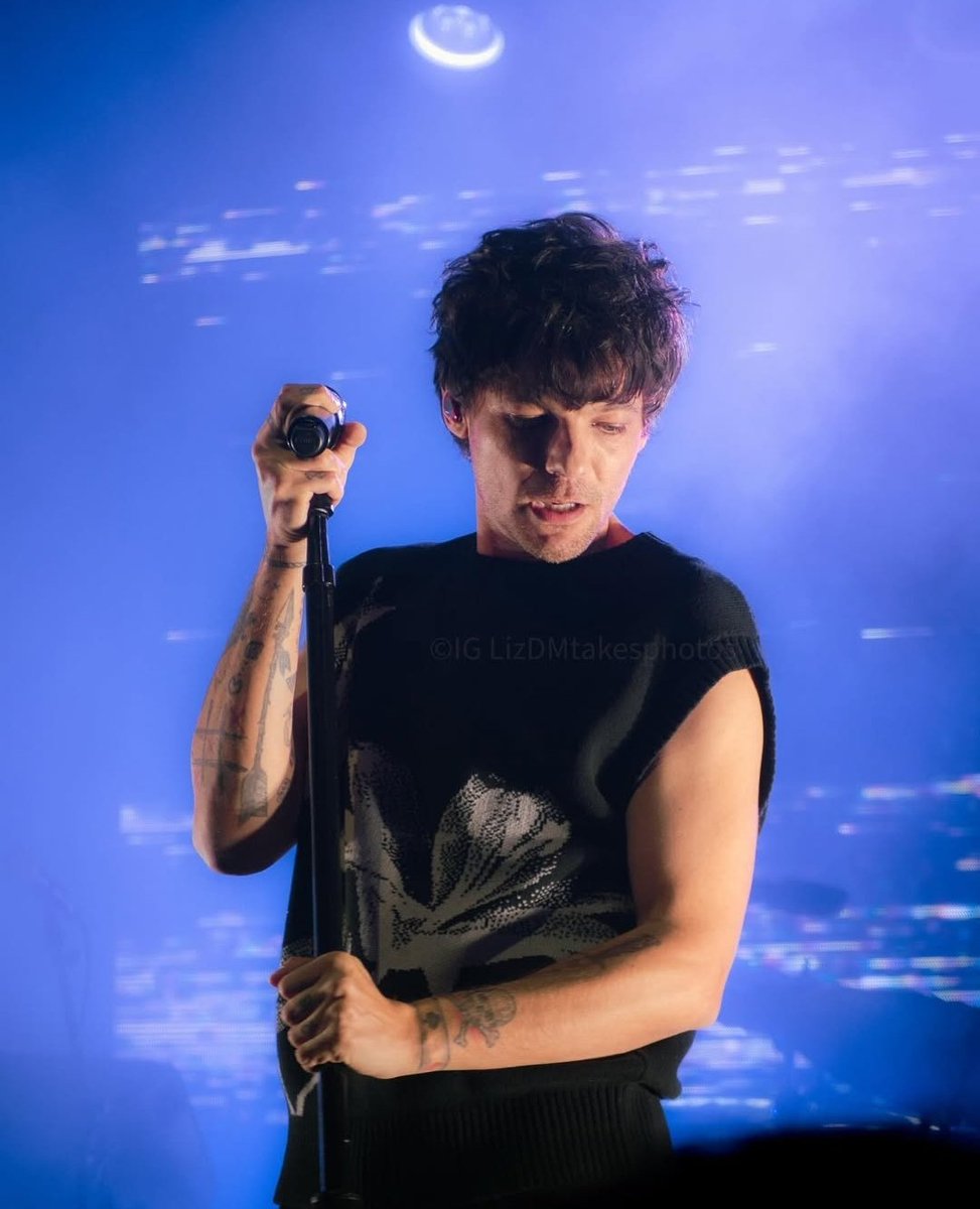 ltstanbrasil's tweet photo. 📸 | Louis durante sua apresentação no #LouisAtElectricBrixton. 

©️ lizdmtakesphotos https://t.co/lKIsPL7xJn