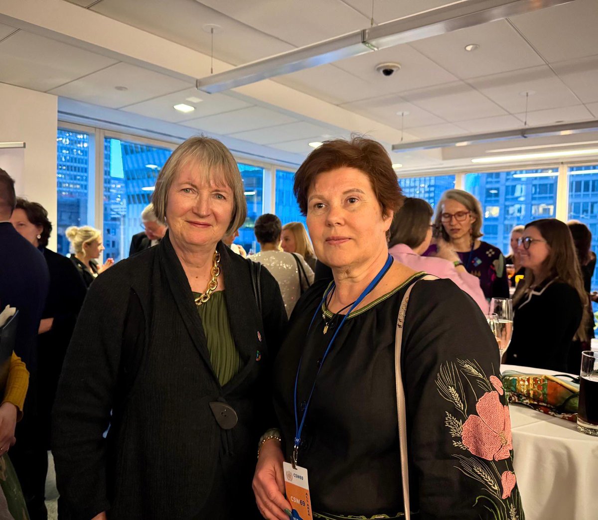 Harriet Harman (@harrietharman) on Twitter photo Day 2 #UN CSW:
🙋♀️ Supporting women’s rights orgs
👧 Working to end child marriage
🌐 backing women’s participation in conflict resolution
🗣️ Sharing UK experience of increasing women’s political participation
🤝 Meeting <a href="/unwomenchief/">Sima Bahous</a> & <a href="/MFA_Ukraine/">MFA of Ukraine 🇺🇦</a> Day 2 #UN CSW:
🙋♀️ Supporting women’s rights orgs
👧 Working to end child marriage
🌐 backing women’s participation in conflict resolution
🗣️ Sharing UK experience of increasing women’s political participation
🤝 Meeting <a href="/unwomenchief/">Sima Bahous</a> & <a href="/MFA_Ukraine/">MFA of Ukraine 🇺🇦</a>
