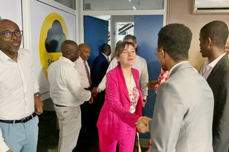 linfokwezi's tweet image. 3,5 millions d’euros, deux conventions : les régions de France ce mobilisent pour Mayotte : linfokwezi.fr/35-millions-de…
#mayotte #cci #acted