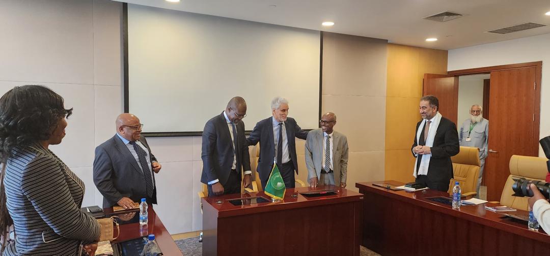 Amb Abdoulkader H. Omar (@ouldkhady) on Twitter photo Le Président de la Commission de l'Union Africaine, S.E. Mahmoud Ali Youssouf, a nommé S.E. Amb. Moussa Mohamed Omar au poste de Chef de Cabinet adjoint du Président de la CUA.
Félicitations yinah <a href="/moussagora50/">Amb . Moussa Mohamed Omar</a>, quel fabuleux destin: The sky is the limit! Le Président de la Commission de l'Union Africaine, S.E. Mahmoud Ali Youssouf, a nommé S.E. Amb. Moussa Mohamed Omar au poste de Chef de Cabinet adjoint du Président de la CUA.
Félicitations yinah <a href="/moussagora50/">Amb . Moussa Mohamed Omar</a>, quel fabuleux destin: The sky is the limit!