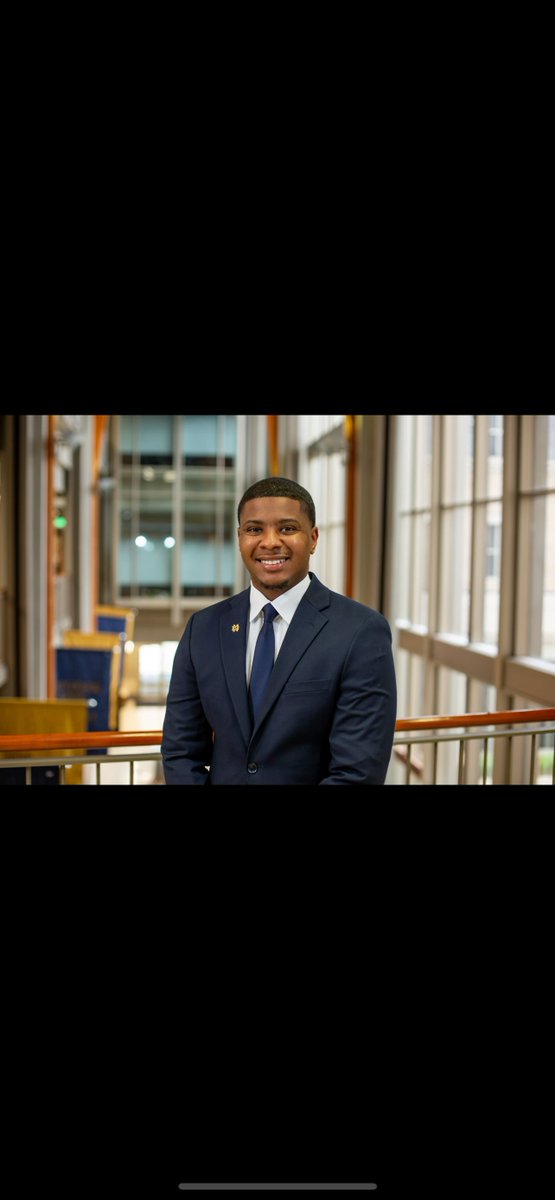 DePaulCristoRey's tweet image. Congrats to grads Michael Williams '18 and Daniel Gilliland '19, recognized among @CristoRey's 40 Under 40 honorees! The Network chose 40 from among its more than 31,000 alumni for their outstanding achievements in college, the workplace and community. #dpcrproud #gradsuccess