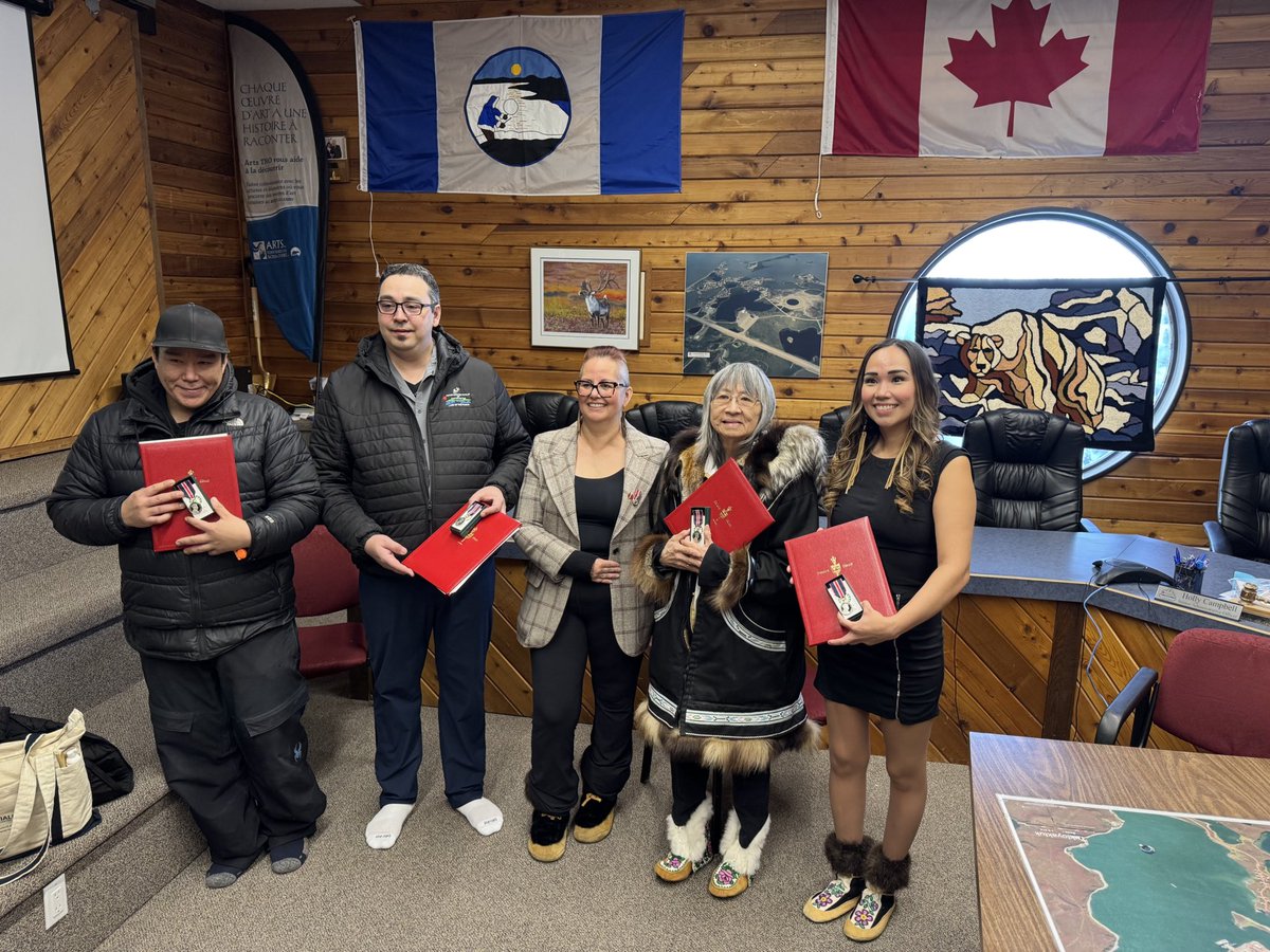I was honoured to give the King Charles’s III Coronation medal to  these deserving members of my home town of Tuktoyaktuk: Amber Joy Gruben and Georgina Emaghok, and on behalf of Commissioner Gerald Kisoun to Mayor Erwin Elias and Antoine Loreen.