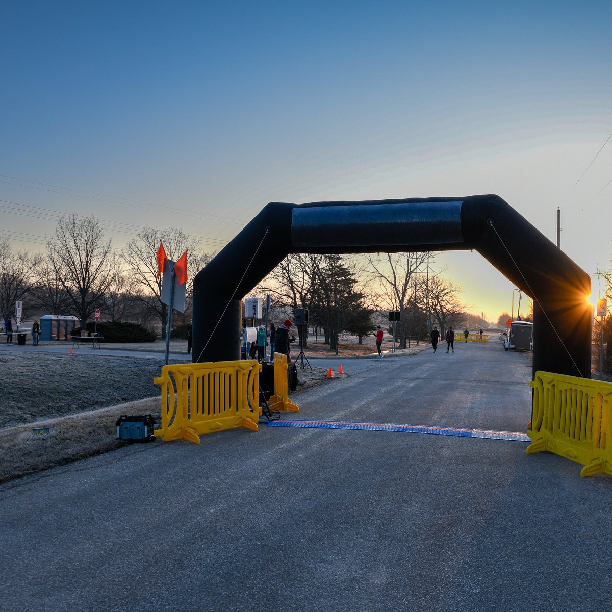 RunnersEdgeKC's tweet image. We had the privilege of co-directing this incredible event alongside Fleet Feet Kansas City &amp;amp; Lawrence, and it was a blast! 🏃‍♀️🏃‍♂️ 

Whether you ran, walked, or cheered from the sidelines, thank you for making the #FleetFeetSpringFling a memorable one. 🌟