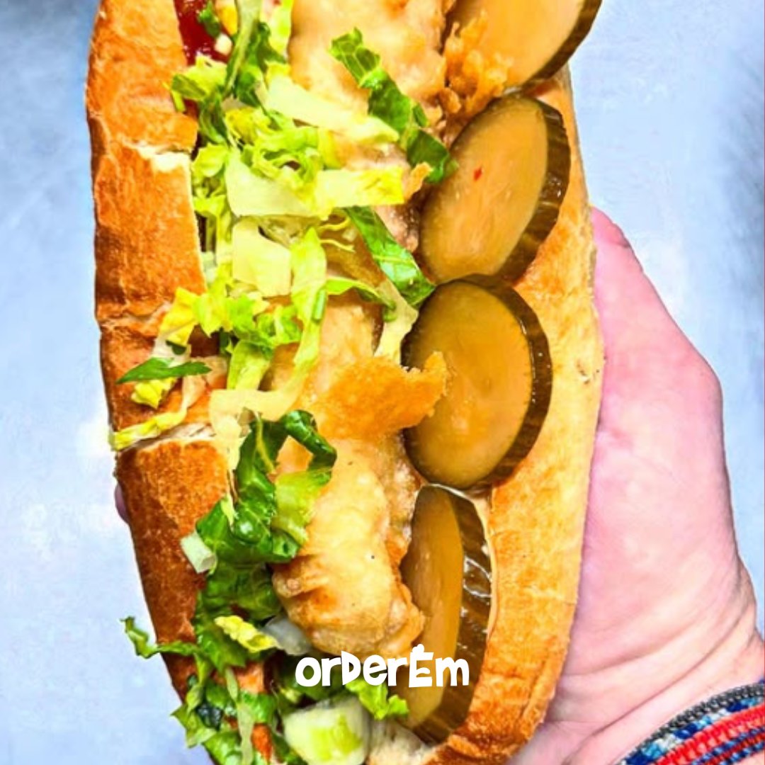 OrderEmApp's tweet image. Repost - @alohasnacksvb “Stupid good” is a slang term that means something is exceptionally good, even to the point of being unbelievable⚡️⚡️⚡️

Tempura Sheepshead(that’s fish guys) Po’Boy • Cold Smoked Caviar Mayo • Slow Roasted Tomato Jam