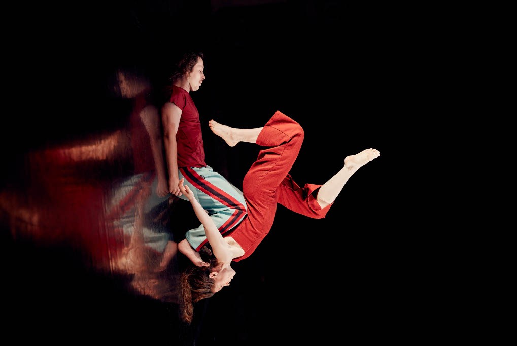 Simon Fallaha (@simonfallaha) on Twitter photo #Dance #Review at #SiArtsNI - Fall and Float.
A "conceptually clever and charming" piece from Mónica Muñoz Dance, the production ran at <a href="/LyricBelfast/">Lyric Theatre Belfast</a> as part of <a href="/Young_at_Art/">Young at Art</a> #BCF25 until March 9.
Read more here. tinyurl.com/2mp2hw63 #Dance #Review at #SiArtsNI - Fall and Float.
A "conceptually clever and charming" piece from Mónica Muñoz Dance, the production ran at <a href="/LyricBelfast/">Lyric Theatre Belfast</a> as part of <a href="/Young_at_Art/">Young at Art</a> #BCF25 until March 9.
Read more here. tinyurl.com/2mp2hw63