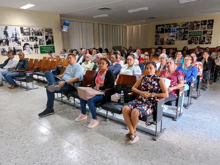 Ministerio de la Industria Alimentaria de Cuba (@minalcuba) on Twitter photo Preside el Ministro <a href="/AlbertoLopezcu/">Alberto López Díaz</a>
el inicio del Control Integral del <a href="/minalcuba/">Ministerio de la Industria Alimentaria de Cuba</a> a la Corporación Coralsa y sus empresas asociadas. VAMOS POR MÁS Y CON TODO. #FidelVive #CubaVencerá #CoralsaCuba #MinalCuba Preside el Ministro <a href="/AlbertoLopezcu/">Alberto López Díaz</a>
el inicio del Control Integral del <a href="/minalcuba/">Ministerio de la Industria Alimentaria de Cuba</a> a la Corporación Coralsa y sus empresas asociadas. VAMOS POR MÁS Y CON TODO. #FidelVive #CubaVencerá #CoralsaCuba #MinalCuba