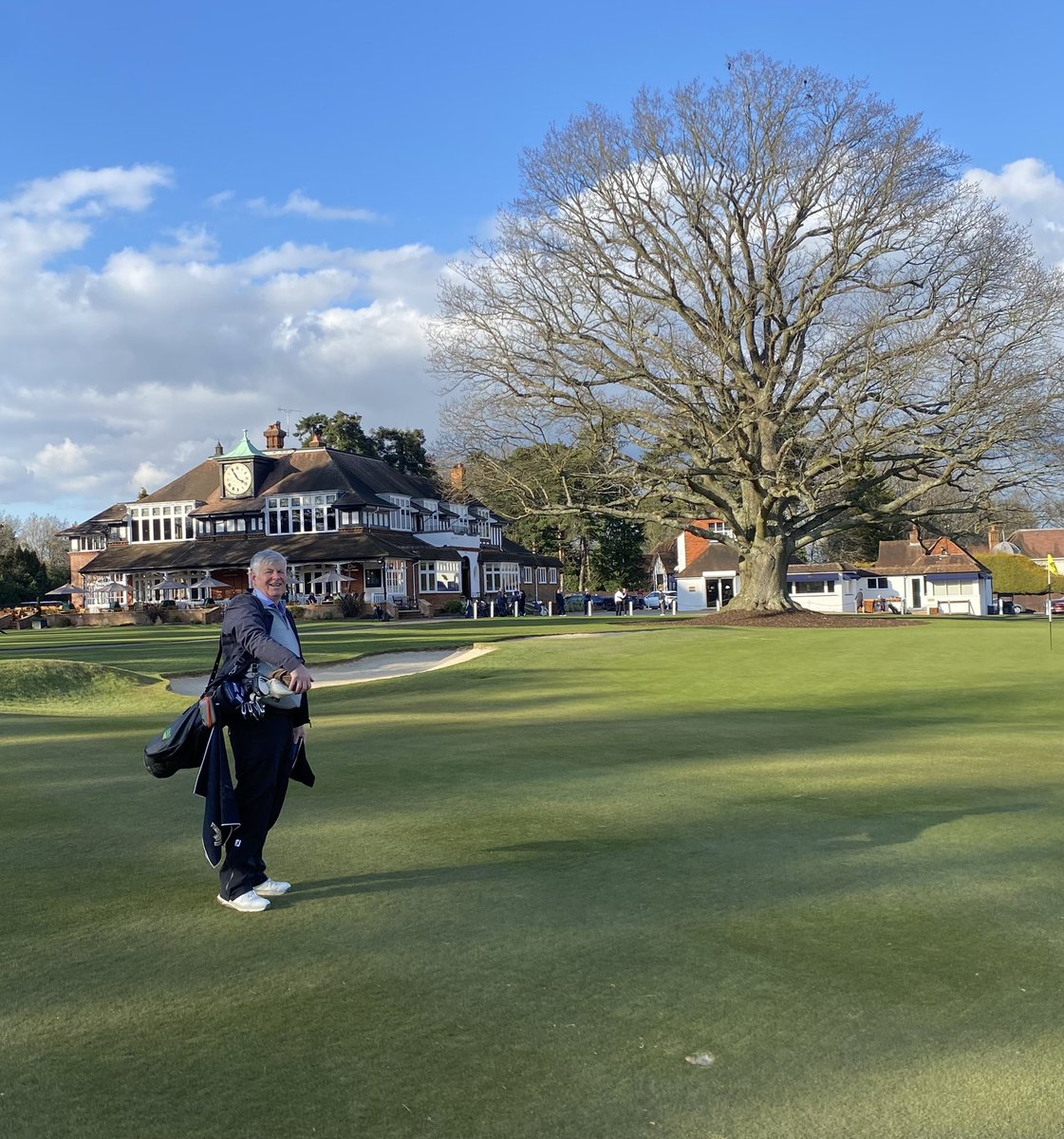 EalingProShop's tweet image. Back to selling #MarsBars @EalingGolfClub tomorrow am…but so much fun playing @cb336 &amp;amp; @John_K_Nugent on the bag!