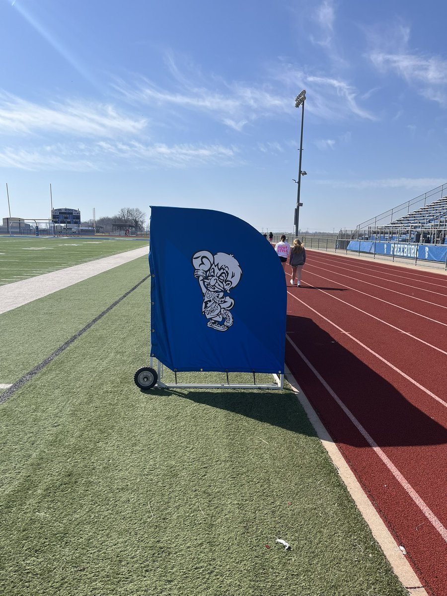 FCHS77Athletics's tweet photo. Hoping the weather stays like it has been, but if not, @FCHSMABC1934 has us covered. The bench shelters look great! Thanks MABC for the purchase!
#ALLIN
#RollMidg https://t.co/iC4odJuv6s