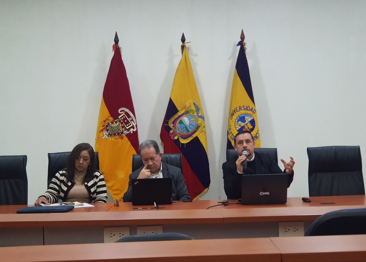 Blas Garzón Vera (@blasgarzon) on Twitter photo Charla "El uso de la IAG en la docencia universitaria", gracias Dr. <a href="/jjmm2016/">Jorge Maldonado</a> de la <a href="/udecuenca/">UCuenca</a> por mirar estas nuevas tecnologías como oportunidades (herramientas) para nuestra labor. Jornadas de Formación Docente de la <a href="/upsalesianaec/">Universidad Politécnica Salesiana</a> Charla "El uso de la IAG en la docencia universitaria", gracias Dr. <a href="/jjmm2016/">Jorge Maldonado</a> de la <a href="/udecuenca/">UCuenca</a> por mirar estas nuevas tecnologías como oportunidades (herramientas) para nuestra labor. Jornadas de Formación Docente de la <a href="/upsalesianaec/">Universidad Politécnica Salesiana</a>