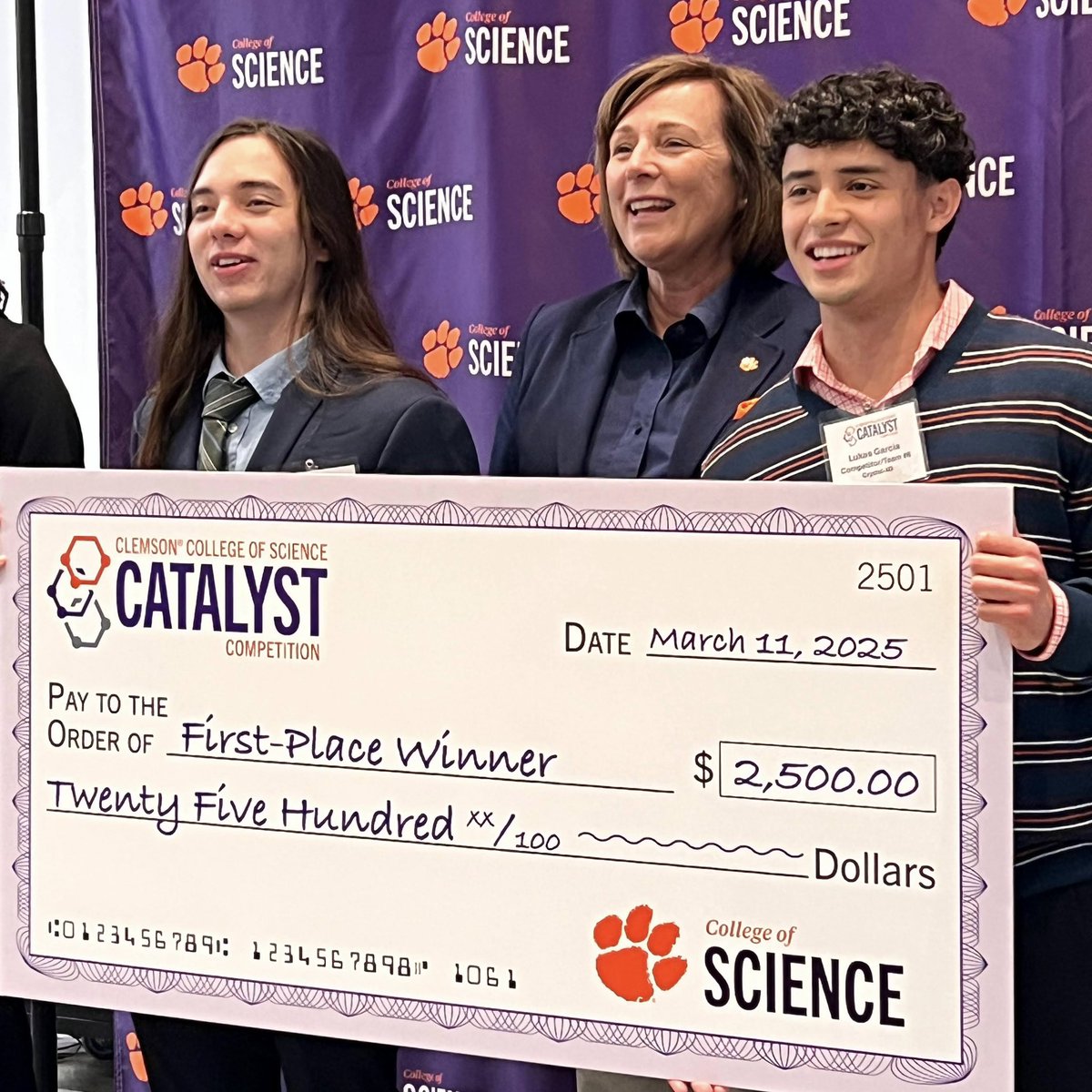 MicroAnalytical Chemistry Lab (@microanalytic11) on Twitter photo Officially, these are not members of the lab… but we are still proud of them! <a href="/ClemsonScience/">Clemson University College of Science</a> Officially, these are not members of the lab… but we are still proud of them! <a href="/ClemsonScience/">Clemson University College of Science</a>