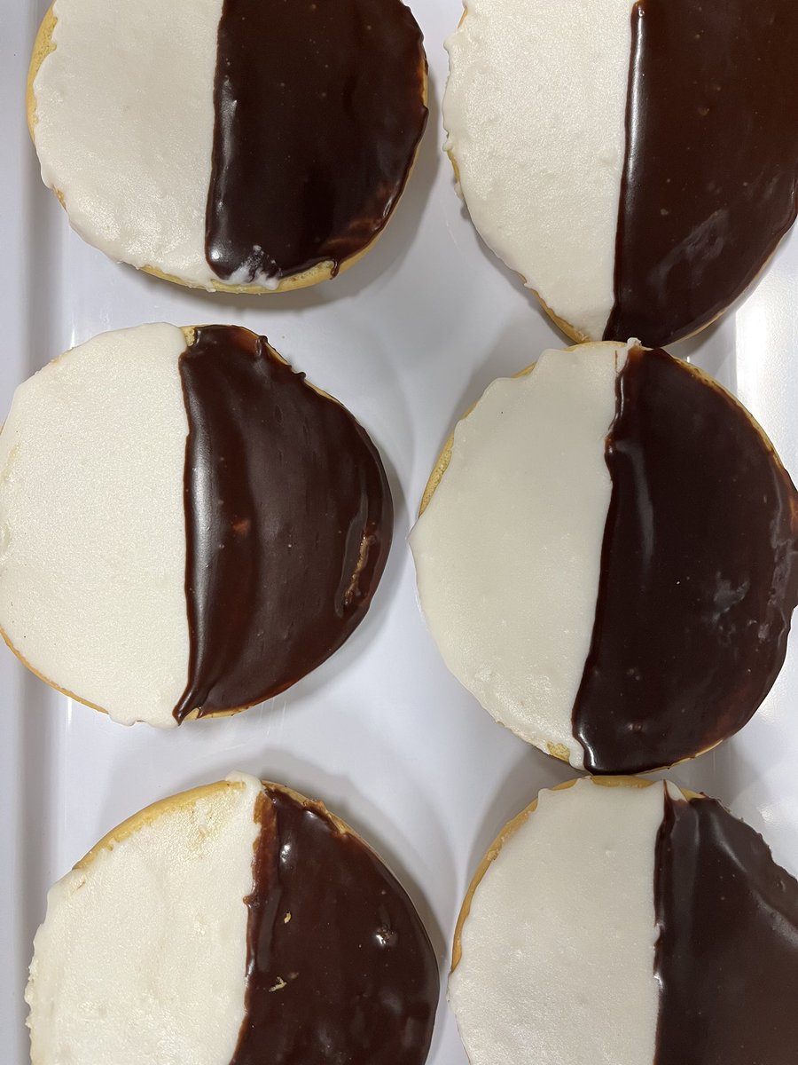 Its A Sweet World tweet media