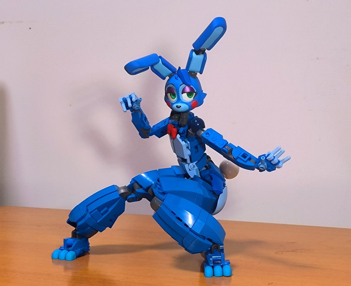 Kung Fu Bunny（This picture looks better...

#fnaf #legomoc #Toybonnie #fnaf2 #handmade  #game