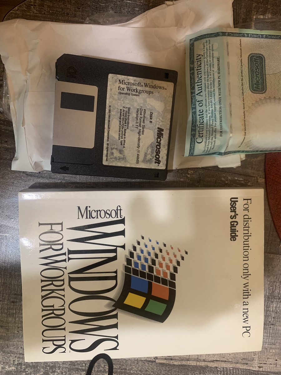 а у меня вот чё есть, с оригинальной упаковкой (каюсь, разодрал чтоб пощупать)