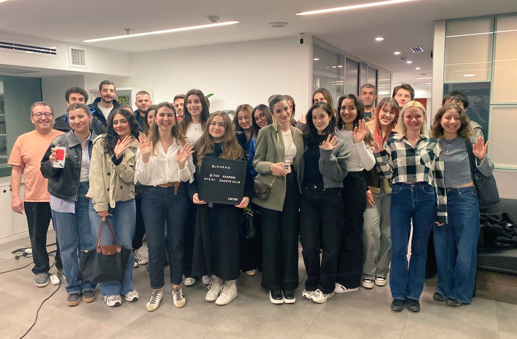 🎊 Yapay Zeka ve Eşitsizlikler seminerimiz harika geçti!

🦾 Dr. Melis Özbek (<a href="/melisoneren/">Melis Öneren Özbek</a> ) ile YZ'nin toplumsal cinsiyet kapsamında oluşturduğu eşitsizlikleri konu aldık.

🙏 Melis Hocamıza ve katılımcılarımıza çok teşekkür ederiz.

👋 Görüşmek üzere!