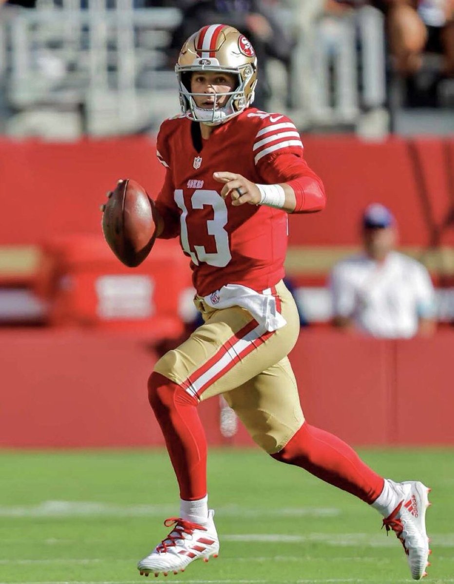 MLFootball's tweet photo. JUST IN: #49ers quarterback Brock Purdy received 857 thousand dollars in Performance-Based Pay for the 2024 season NEARLY DOUBLING his salary.

Purdy earned only $985K this season —- walking away $527,419 total after taxes.

Hopefully Brock can now afford to live in his own home. https://t.co/uJvvhuVY79