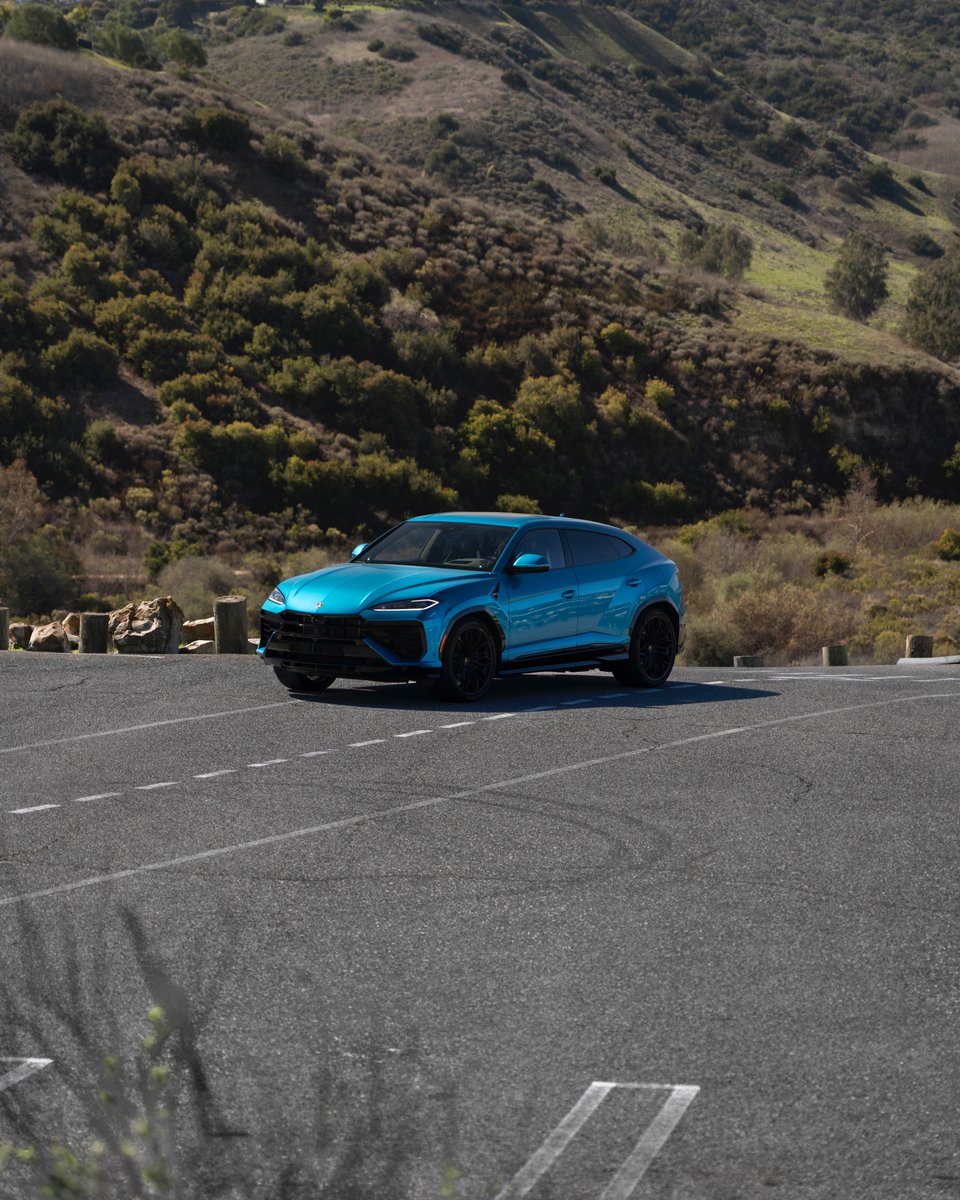 She'll be coming around the mountain when she comes - along with 789 horses 🐎

Go anywhere in the all-new Urus SE