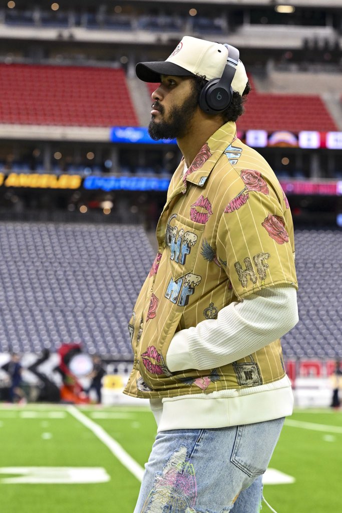 The #Chargers are re-signing LB Troy Dye, sources say, as he gets a 2-year, $5.5M deal with a chance to get to $8.5M. 

Several teams were in it until the end, but he stays in LA. He had a career high 57 tackles last year.