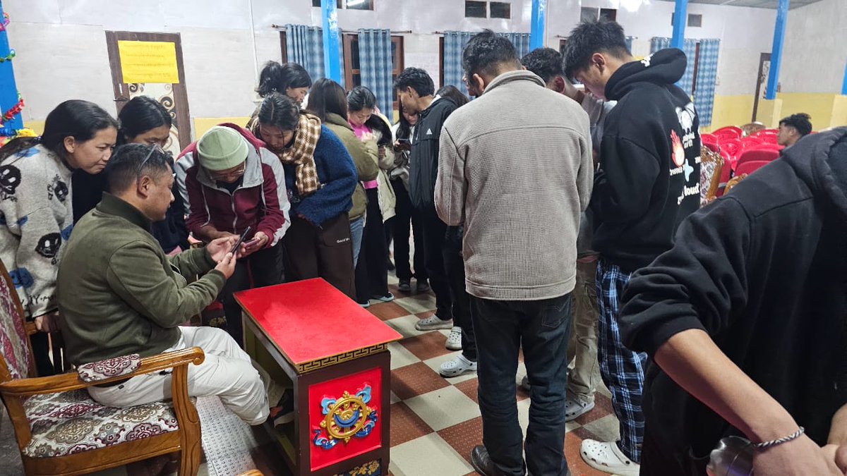 GCBNSSunit's tweet photo. Inspiring Young Minds! NSS Volunteers of Govt. College Bomdila &amp; DKG College Tawang actively engaged in online registration of Youths for #ViksitBharatYouthParliament-2025 during Outreach Programme #MYBharatPortal. @YASMinistry @DBomdila @_NSSIndia @nss_rdguwahati @_NSSAwards https://t.co/SA06sIQ82s