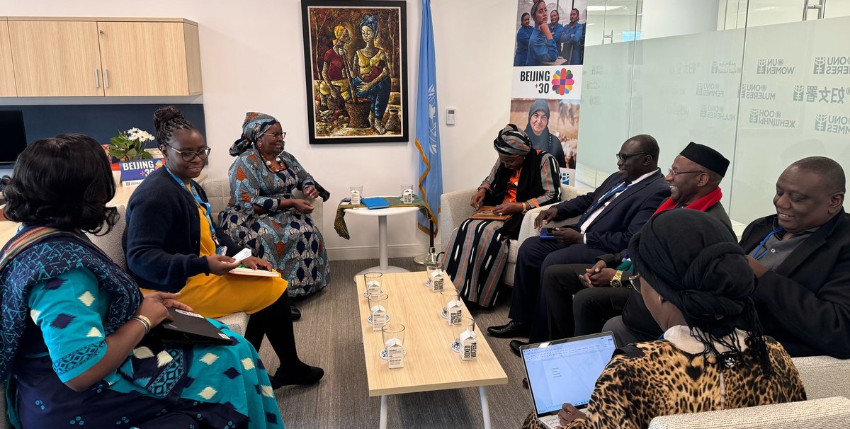 Hon. Minister Fatou Kinteh, held a bilateral meeting with UN Women Assistant Secretary-General and DED, Mrs. Nyaradzayi Gumbonzvanda.
she reaffirmed UN Women’s steadfast commitment to gender equality...
facebook.com/share/p/1YjFdA…