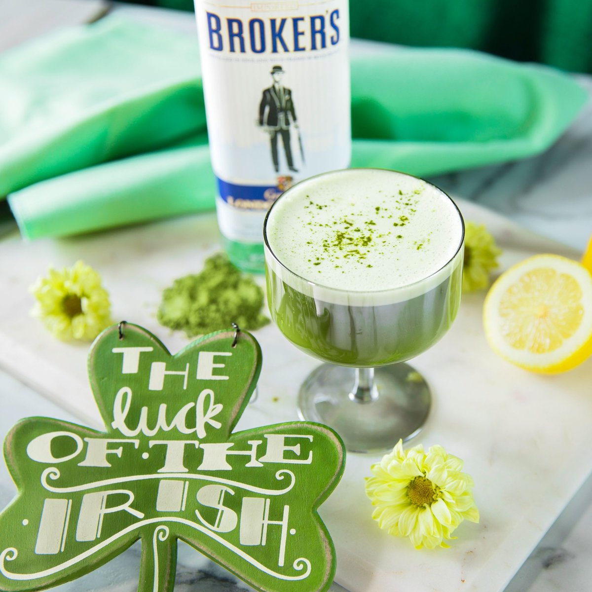 Broker's Gin - Lucky Clover 🍀⁠
⁠
⁠2 oz Broker's Gin⁠
1 oz Lemon Juice⁠
0.50 oz Simple Syrup⁠
One egg white⁠
1/4 Teaspoon Matcha Powder ⁠
1 Tablespoon Hot Water ⁠