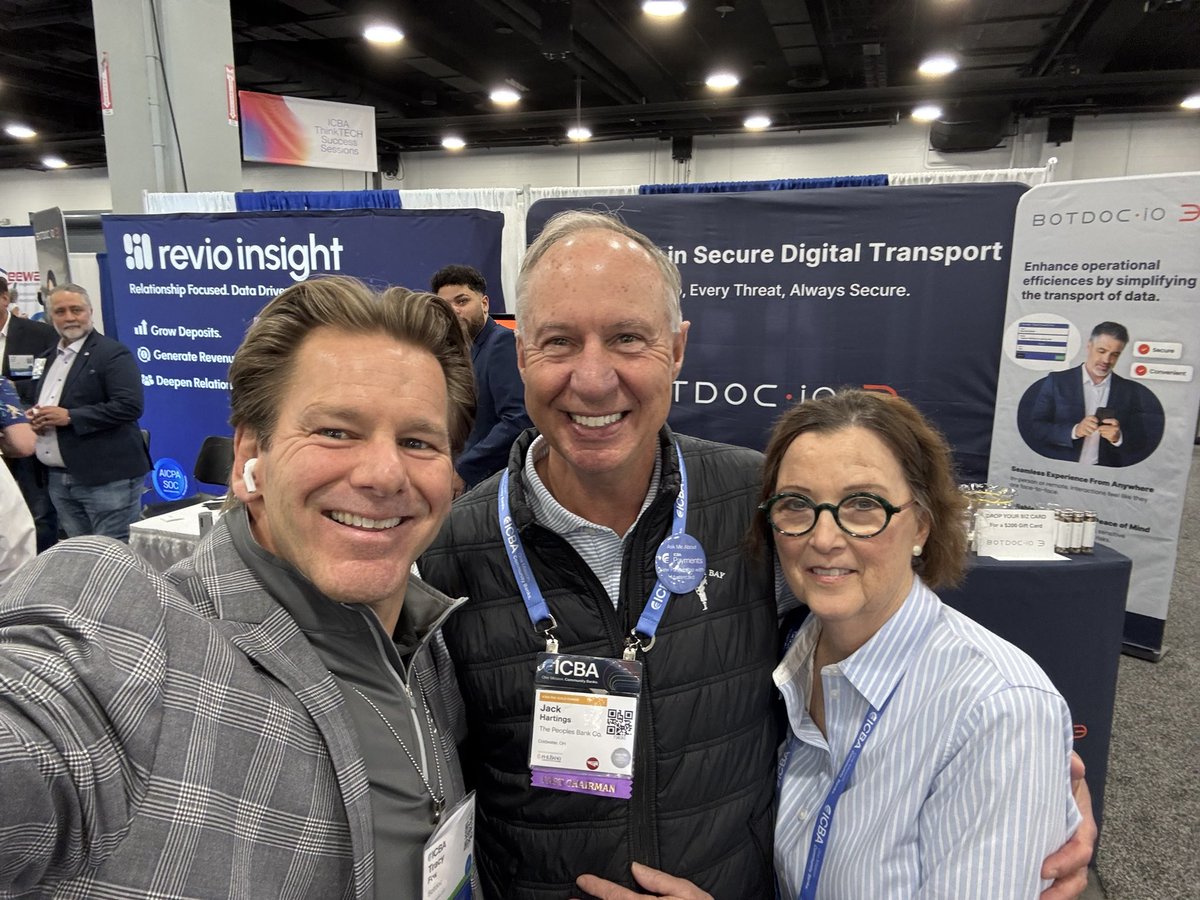 BotDocIt's tweet photo. @ICBA #ThinkTECH #ICBALIVE
Hanging out with some of the best!  @jjhartings and JoAnne! @Tracyjfox #CommunityBank #Fintech #Innovation https://t.co/t8NMAbgtFk