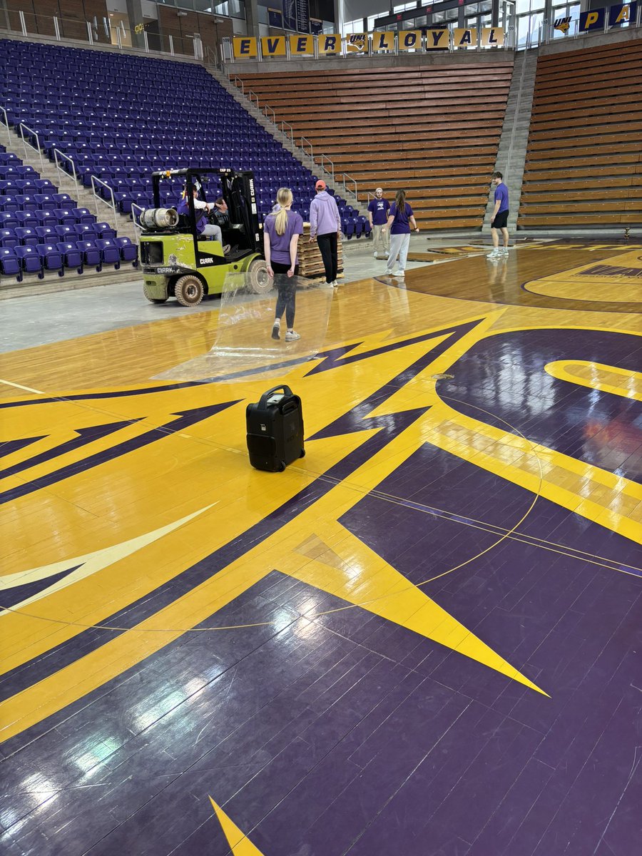 JerryWollmering's tweet image. Never a dull moment for @UNIAthletics facilities crew. New look coming when you see the floor next season! @ADMeganFranklin @jacob_wiedrich @Scott_Peace @BMess10