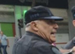 dschejtman's tweet photo. Si es tu vecino o tu pariente hacele saber que es un cagón. https://t.co/pL2Dlrgxql