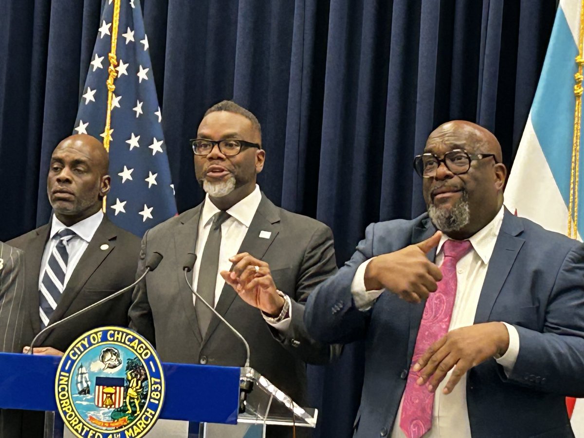 Craig Dellimore (@craigdellimore) on Twitter photo Mayor Jonson say cuts in federal funding for education “sets a precedent for states to act irresponsibly.” <a href="/WBBMNewsradio/">WBBM Newsradio</a> Mayor Jonson say cuts in federal funding for education “sets a precedent for states to act irresponsibly.” <a href="/WBBMNewsradio/">WBBM Newsradio</a>