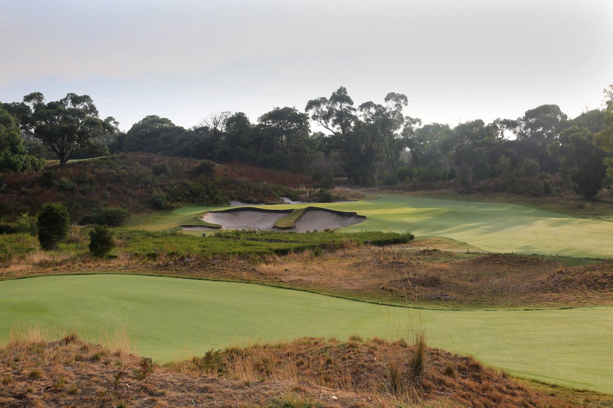 OCM Golf (@ocmgolf) on Twitter photo One of our favourites. The short par 3, 17th at Peninsula Kingswood. We love building holes like this. Short enough that the average golfer can make birdie, but enough trouble for even the best to walk off with a bogey.
Images: <a href="/contoursgolf/">Contours Golf</a> and <a href="/GaryLisbonGolf/">Gary Lisbon</a> One of our favourites. The short par 3, 17th at Peninsula Kingswood. We love building holes like this. Short enough that the average golfer can make birdie, but enough trouble for even the best to walk off with a bogey.
Images: <a href="/contoursgolf/">Contours Golf</a> and <a href="/GaryLisbonGolf/">Gary Lisbon</a>